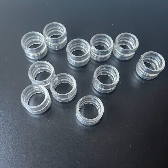 Set of 11 Clear Acrylic Plastic Napkin Rings Table Decor - Picture 3 of 6